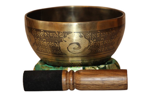 Kézzel készített 7 fémes dizájn hangtál, 542 gramm 🔴 Gyökércsakra: Stabilitás – Biztonság – Egyensúly