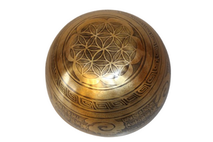 Kézzel készített 7 fémes dizájn hangtál, 542 gramm 🔴 Gyökércsakra: Stabilitás – Biztonság – Egyensúly