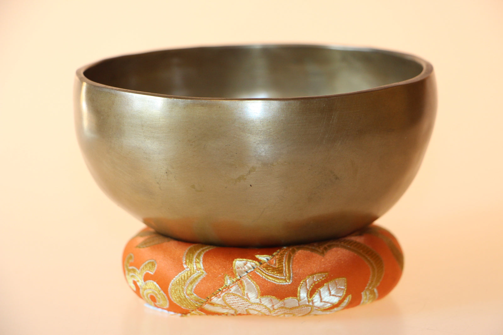 Kézzel készített 7 fémes hangtál, 398 gramm