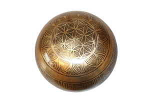 Kézzel készített 7 fémes dizájn hangtál, 639 gramm 💚 Szívcsakra: Szeretet – Gyógyulás – Harmónia