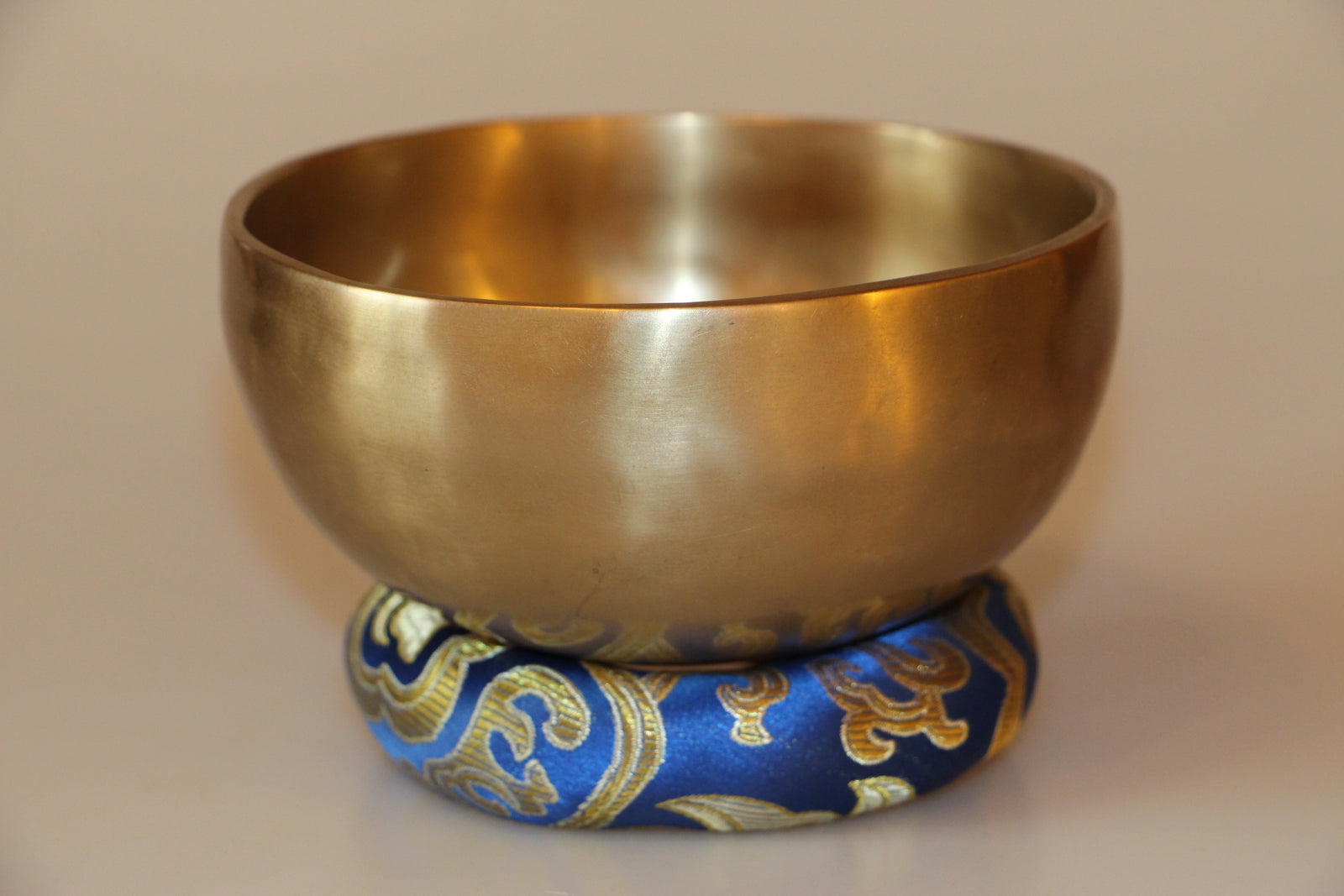 Kézzel készített 7 fémes hangtál, 441 gramm