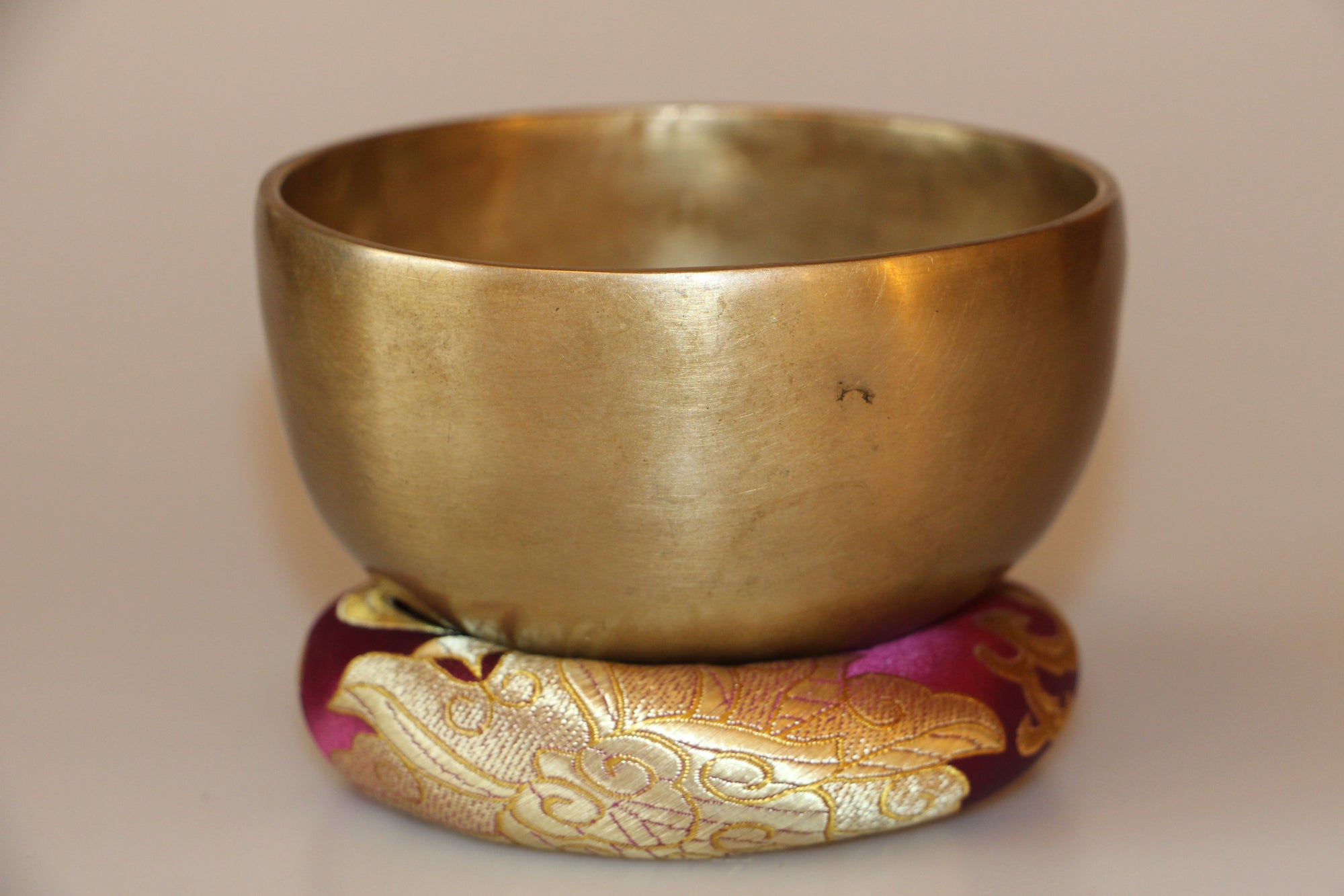 Kézzel készített 7 fémes hangtál, 331 gramm