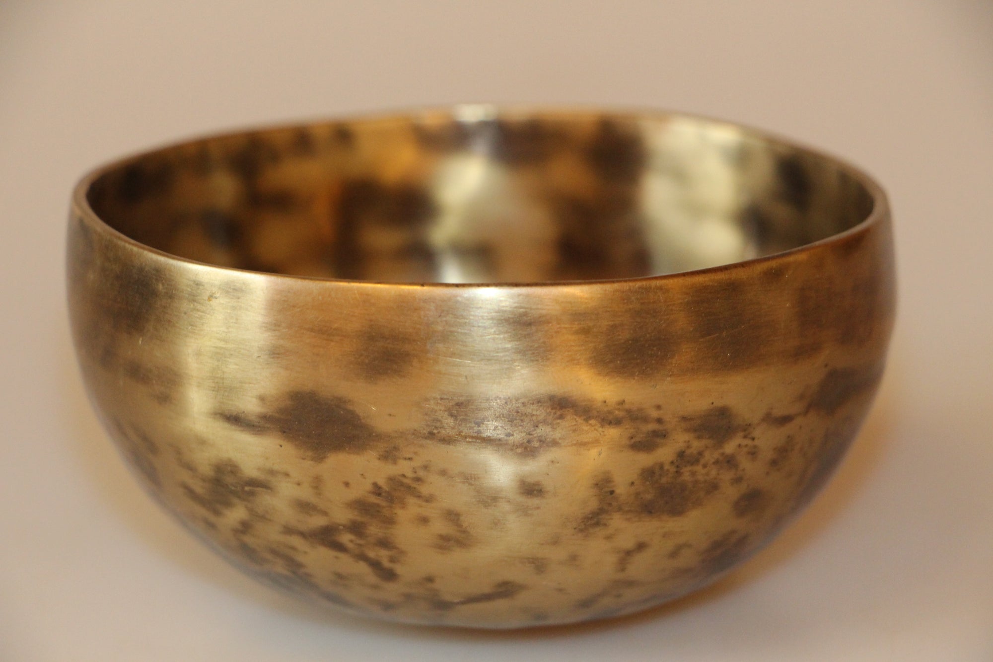 Kézzel készített 7 fémes hangtál, 267 gramm