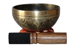 Kézzel készített 7 fémes dizájn hangtál, 309 gramm 🟡 Napfonat csakra: Önbizalom – Erő – Harmónia