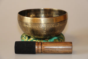 Kézzel készített 7 fémes dizájn hangtál, 353 gramm 🔴 Gyökércsakra: Stabilitás – Biztonság – Egyensúly