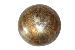 Kézzel készített 7 fémes dizájn hangtál, 353 gramm 🔴 Gyökércsakra: Stabilitás – Biztonság – Egyensúly