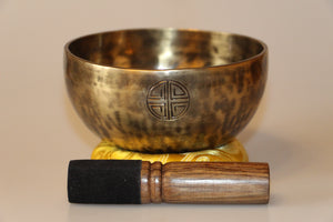 Kézzel készített 7 fémes MOON hangtál, 550 gramm 🟡 Napfonat csakra: Önbizalom – Erő – Harmónia