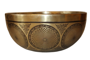 Kézzel készített 7 fémes dizájn hangtál, 1481 gramm. 🟡 Napfonat csakra Önbizalom – Erő – Harmónia