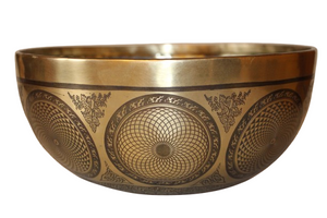 Kézzel készített 7 fémes dizájn hangtál, 1481 gramm. 🟡 Napfonat csakra Önbizalom – Erő – Harmónia