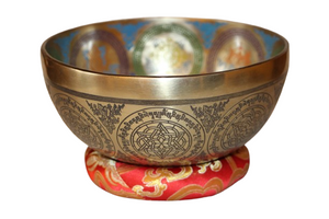 Kézzel készített 7 fémes dizájn hangtál, 1119 gramm. 🟡 Napfonat csakra Önbizalom – Erő – Harmónia