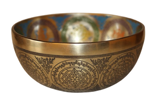 Kézzel készített 7 fémes dizájn hangtál, 1119 gramm. 🟡 Napfonat csakra Önbizalom – Erő – Harmónia