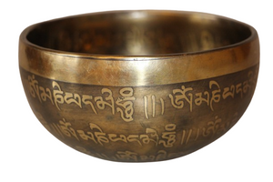 Kézzel készített 7 fémes dizájn hangtál, 382 gramm 🟡 Napfonat csakra: Önbizalom – Erő – Harmónia